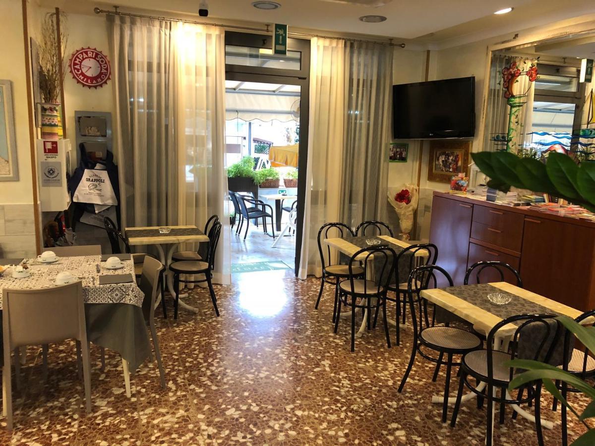 Hotel Grappoli Rimini Eksteriør billede